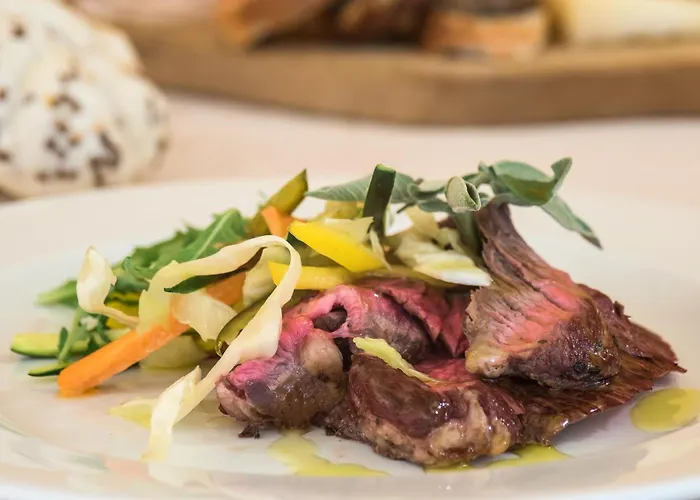 فندق دا فينشي مونتيكاتيني تيرمي