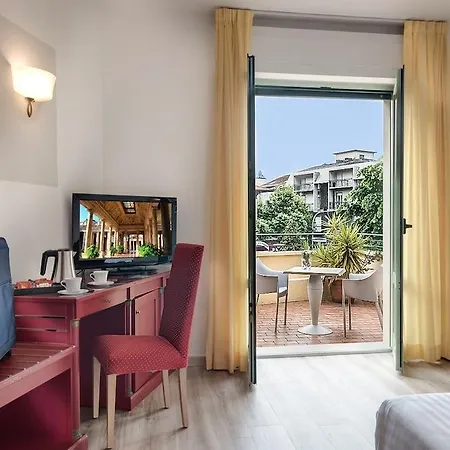 Da Vinci Hotel 4*