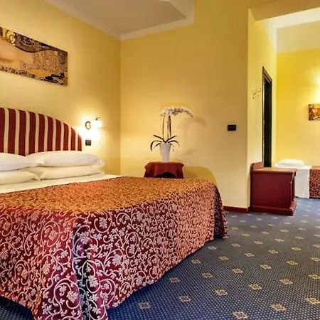 Da Vinci Hotel 4*