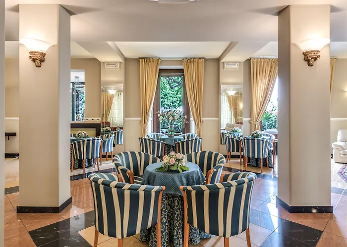 ダ ヴィンチ ホテル 4*